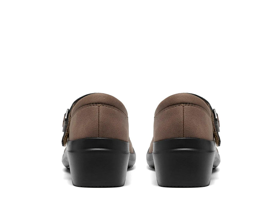 Clarks Angie Jane Flat