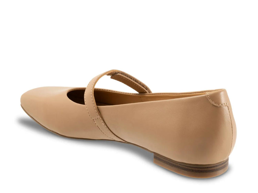 Trotters Hazel Mary Jane Flat