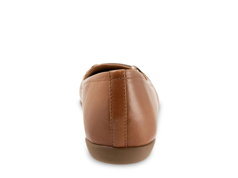 Trotters Sizzle Flat