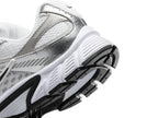 Nike V5 RNR Sneaker - Women's