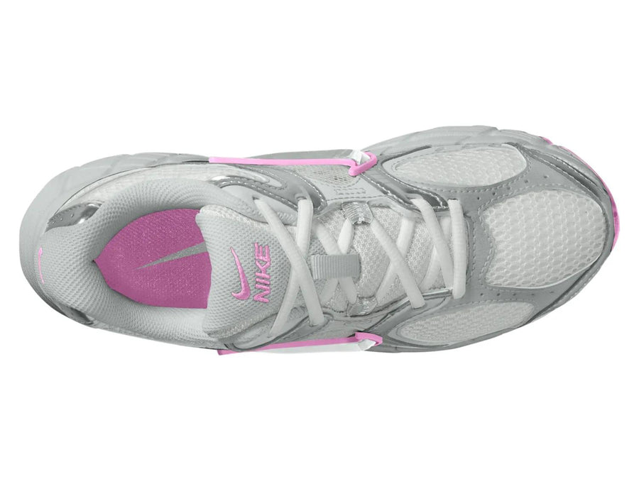 Nike V5 RNR Sneaker - Women's