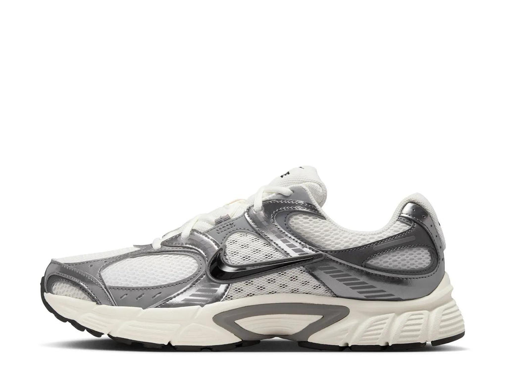 Nike V5 RNR Sneaker - Men's