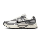 Nike V5 RNR Sneaker - Men's
