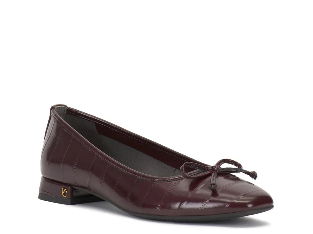 Vince Camuto Jenlea Flat