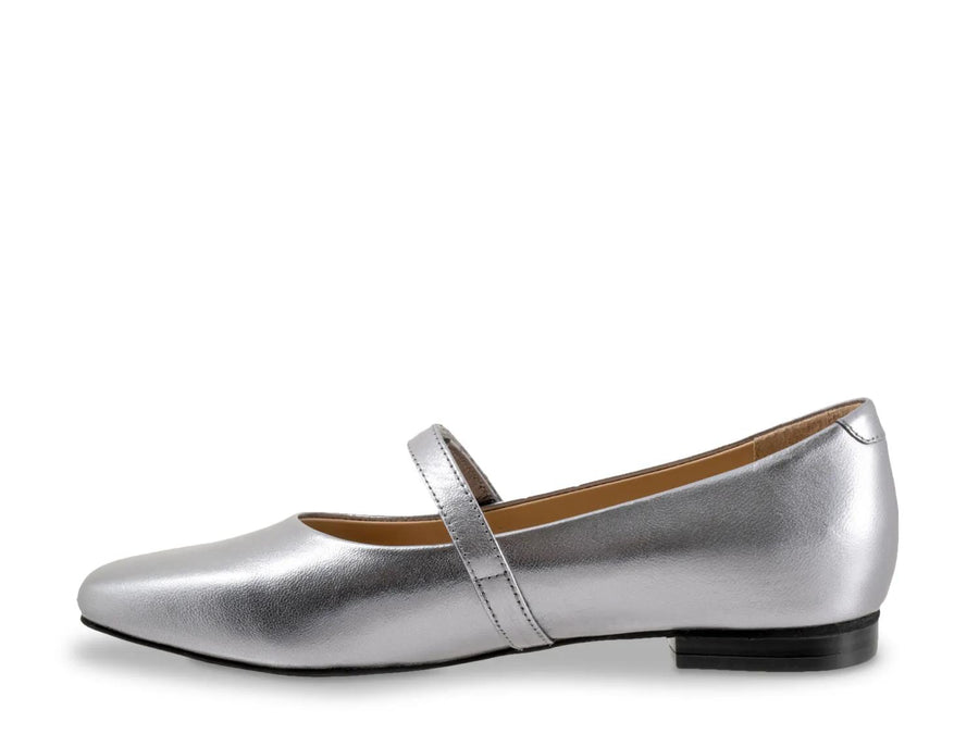 Trotters Hazel Mary Jane Flat