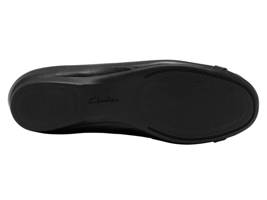 Clarks Cathrynn Luna Flat