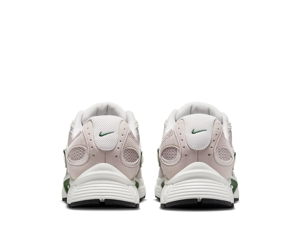 Nike V5 RNR Sneaker - Men's