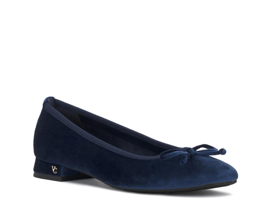 Vince Camuto Jenla Flat