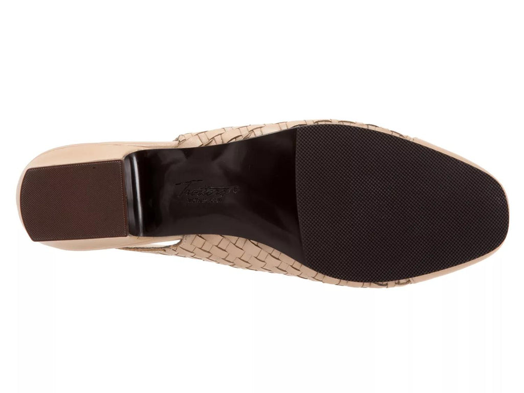 Trotters Dea Pump