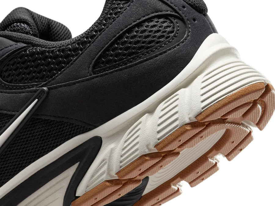 Nike V5 RNR Sneaker - Men's