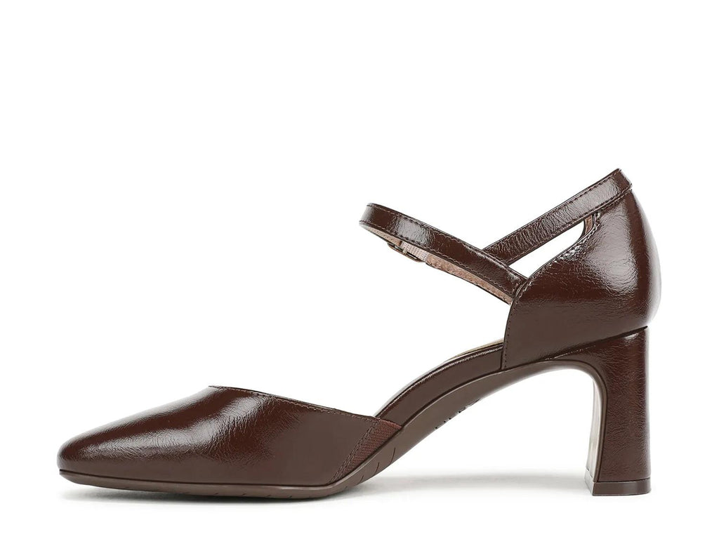 Naturalizer Yasmin Pump