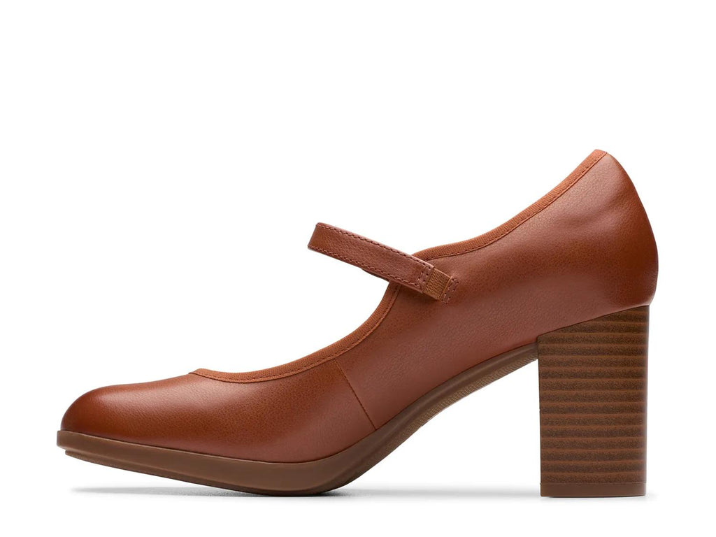 Clarks Bayla Lily Mary Jane Pump - Women's