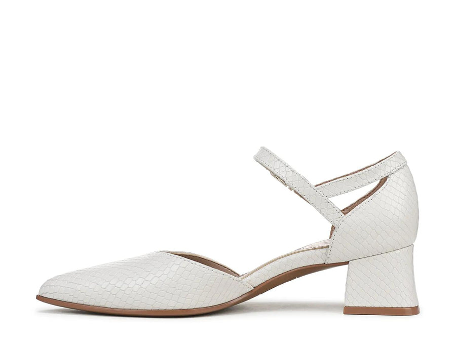 Naturalizer Maddox Pump