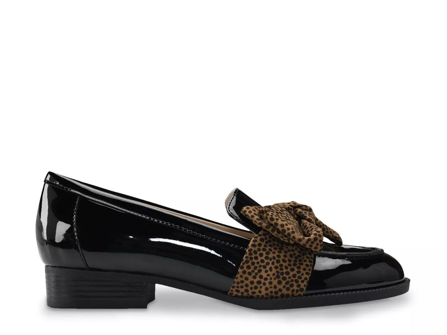 Bandolino Lindio Loafer