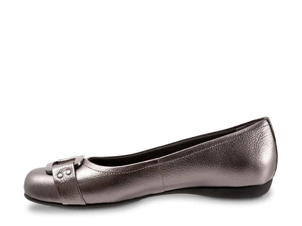 Trotters Sizzle Flat