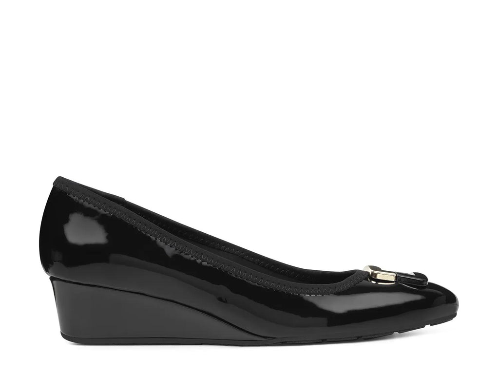 Bandolino Tad 3 Wedge Pump