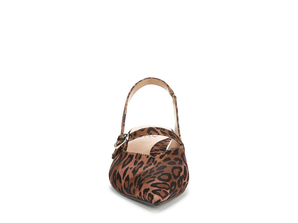 Naturalizer Grayson Pump