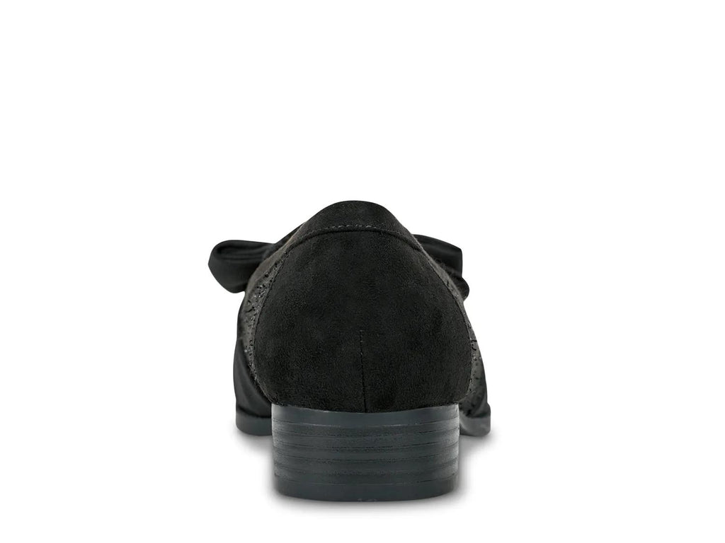 Bandolino Lindio Loafer