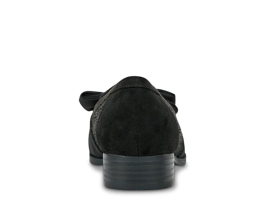 Bandolino Lindio Loafer