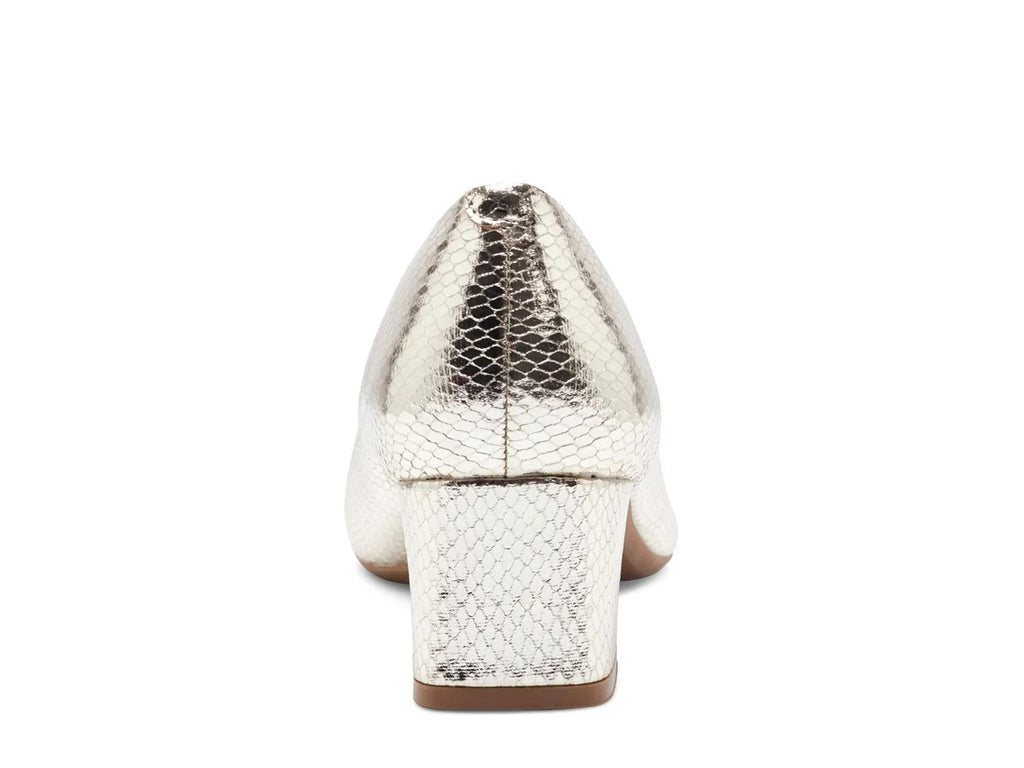 Easy Spirit Nicole Pump