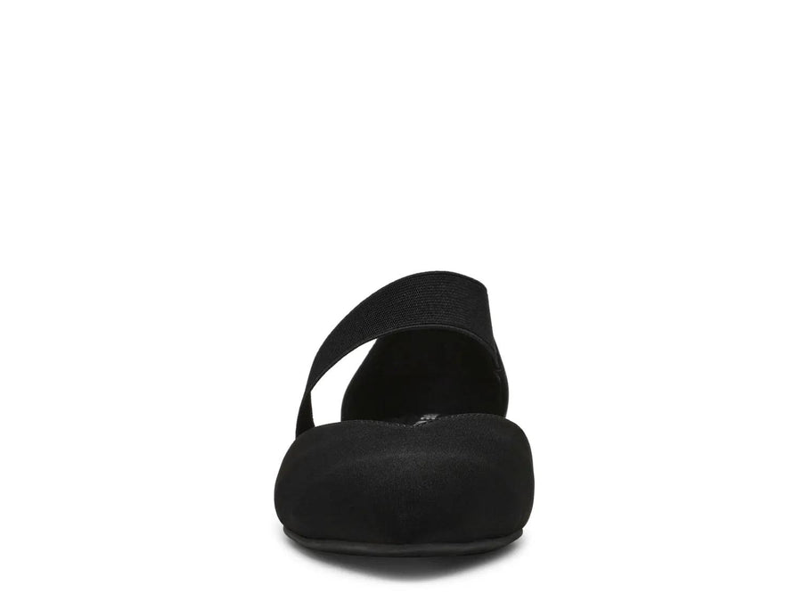 Anne Klein Obila Flat