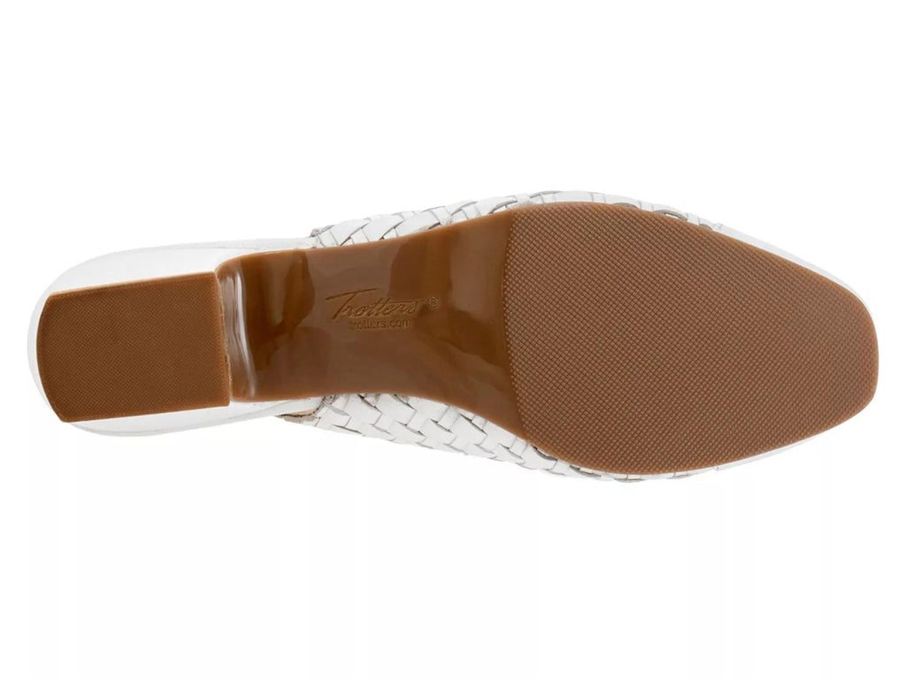 Trotters Dea Pump
