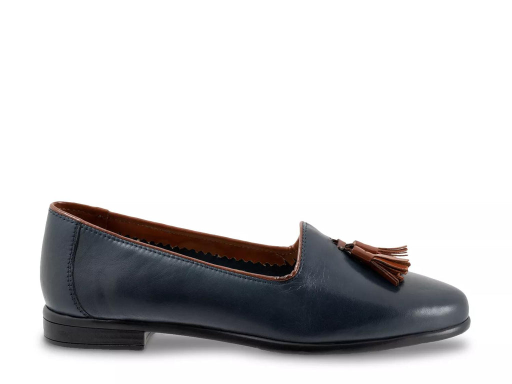Trotters Liz Loafer