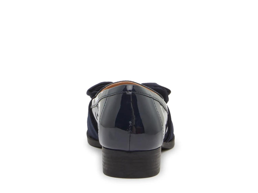 Bandolino Lindio Loafer