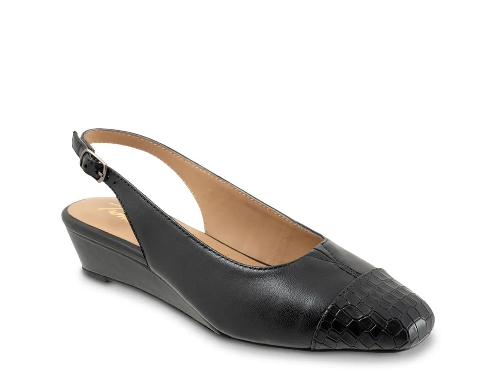 Trotters Dea Wedge Pump