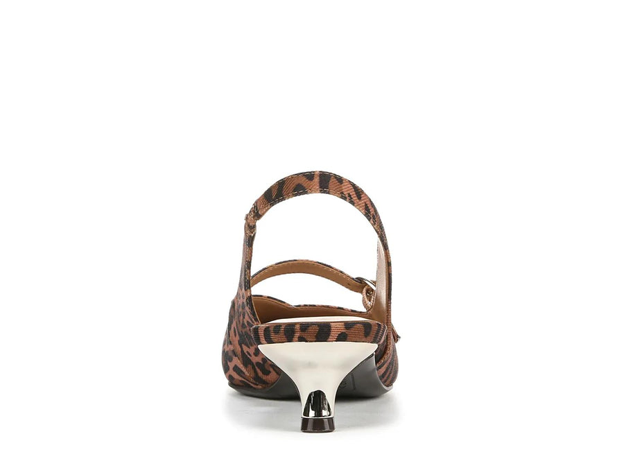 Naturalizer Grayson Pump