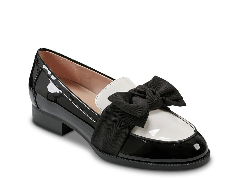 Bandolino Lindio Loafer
