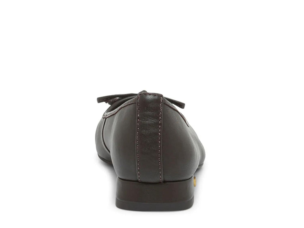 Vince Camuto Jenla Flat