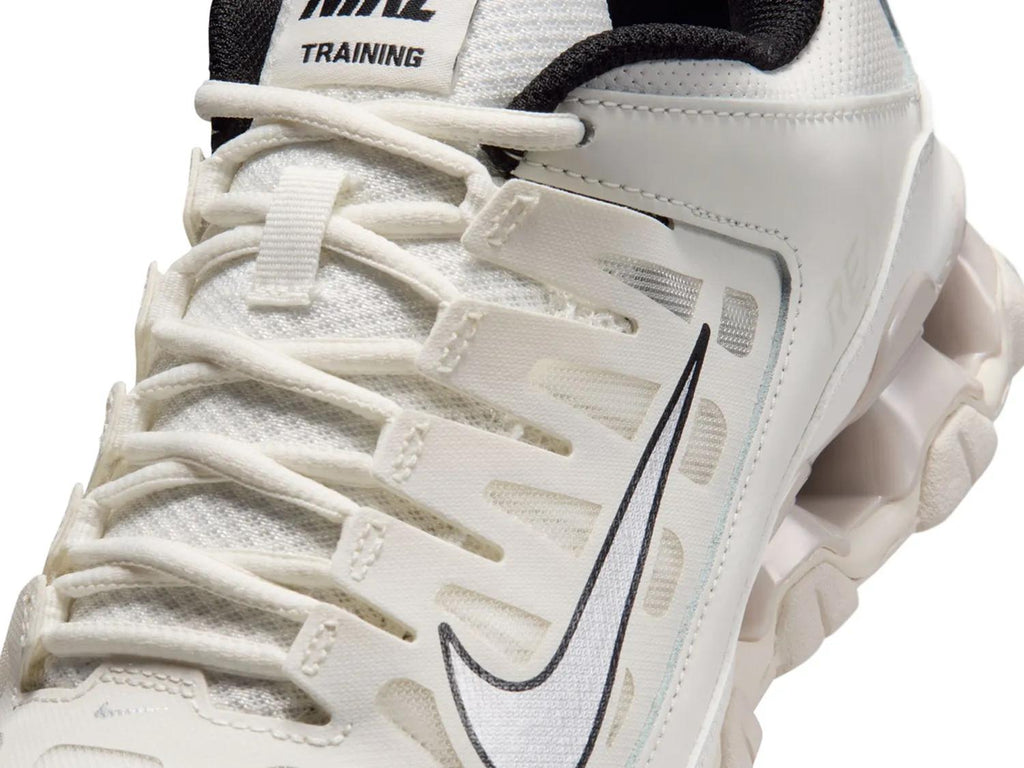 Nike Reax 8 TR Sneaker - Women's