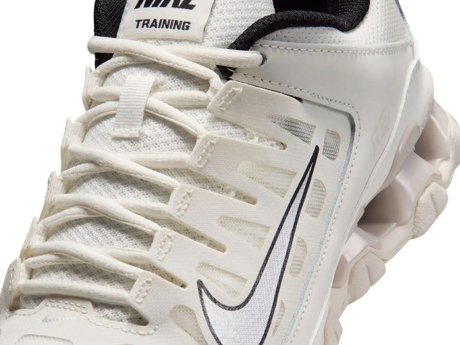 Nike Reax 8 TR Sneaker - Women's