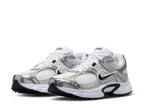 Nike V5 RNR Sneaker - Women's