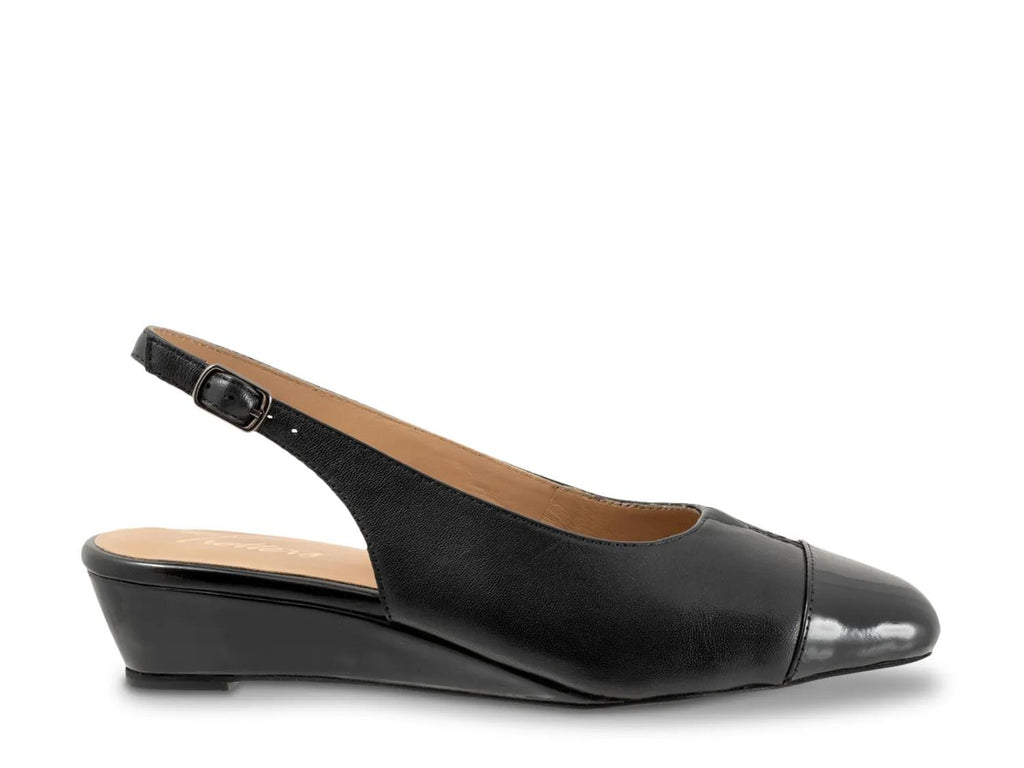 Trotters Dea Wedge Pump