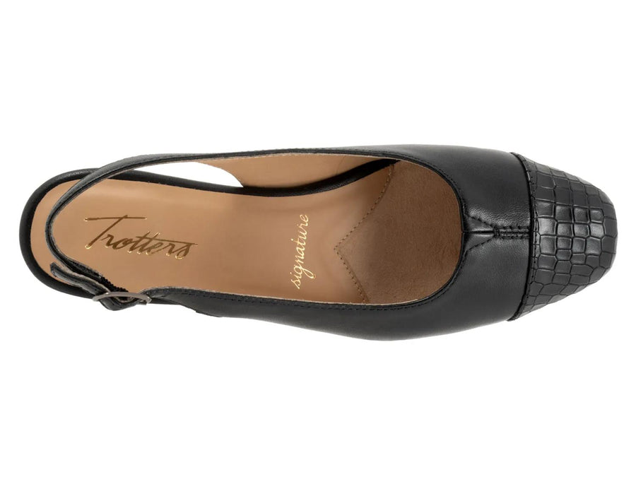 Trotters Dea Wedge Pump