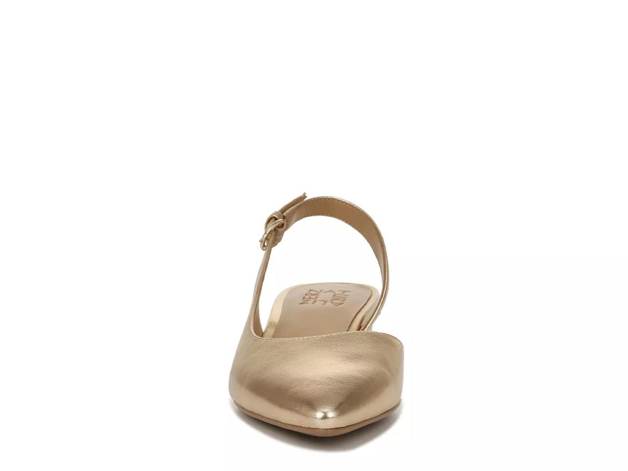 Naturalizer Banks Pump