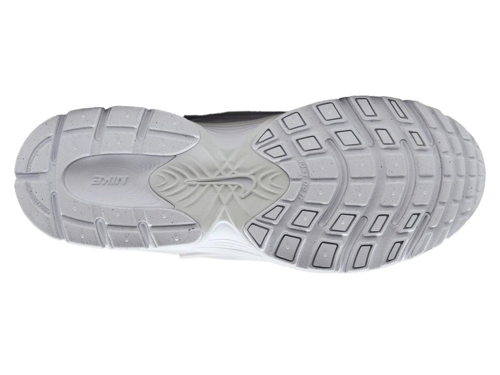 Nike V5 RNR Sneaker - Women's