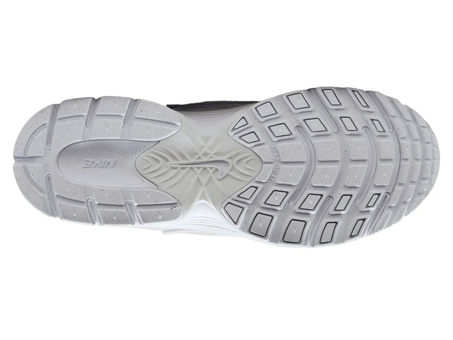 Nike V5 RNR Sneaker - Women's