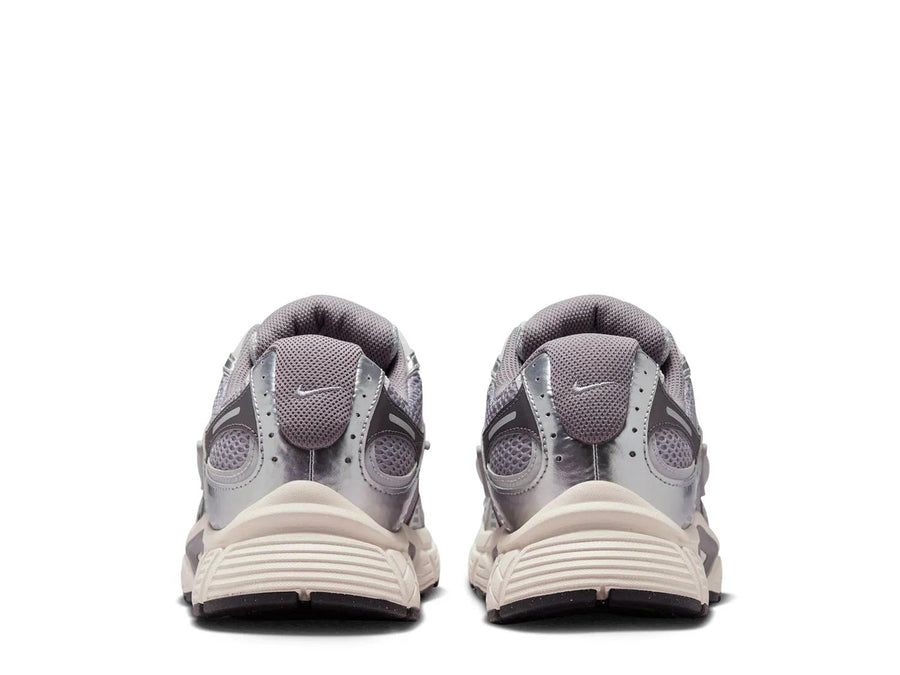 Nike V5 RNR Sneaker - Men's