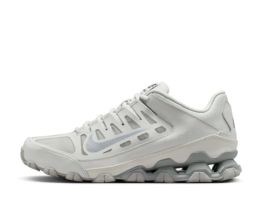 Nike Reax 8 TR Sneaker - Women's