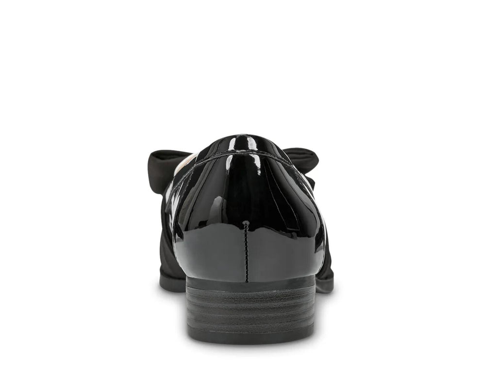 Bandolino Lindio Loafer