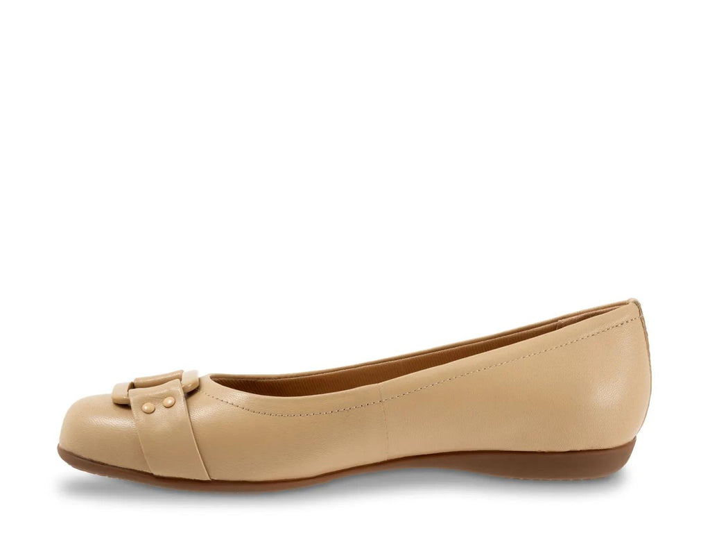 Trotters Sizzle Flat
