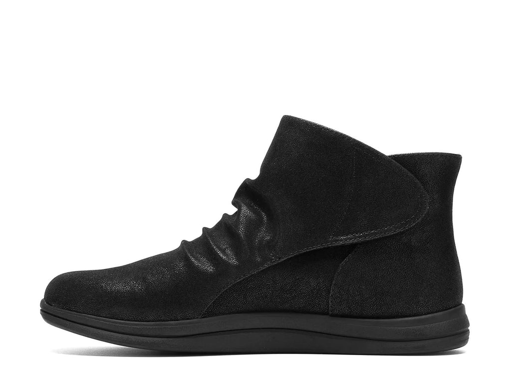 Clarks Cloudsteppers Breeze Faye Bootie