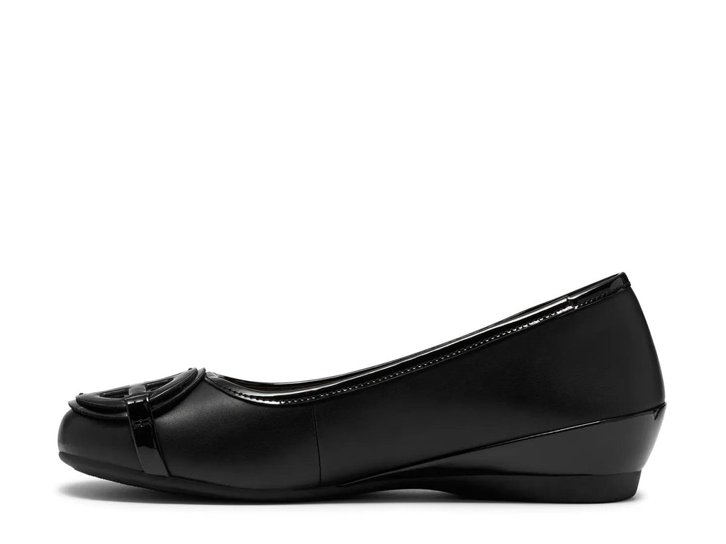 Clarks Cathrynn Luna Flat