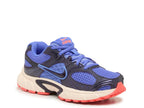 Nike V5 RNR Sneaker - Women's