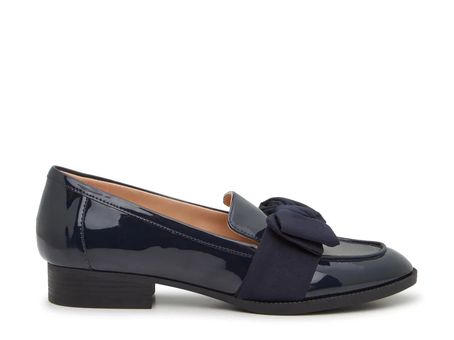 Bandolino Lindio Loafer