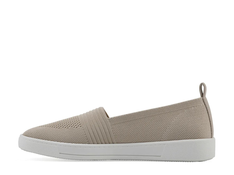 White Mountain Upright Slip-On Sneaker