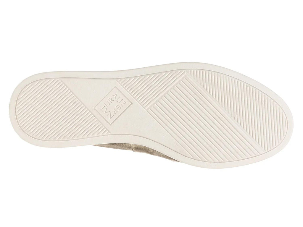 Naturalizer Karis Loafer